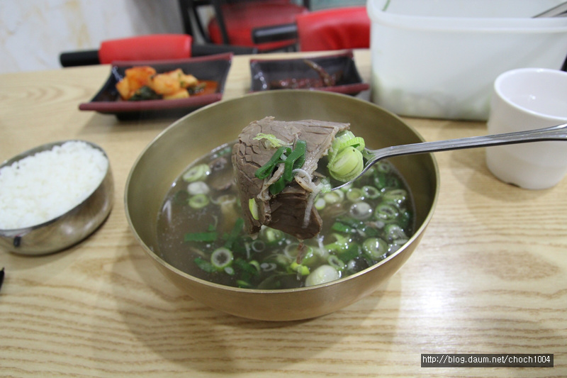 수유시장 옛곰탕집, “화학조미료 전혀 안 쓴 진짜 곰탕이에요”