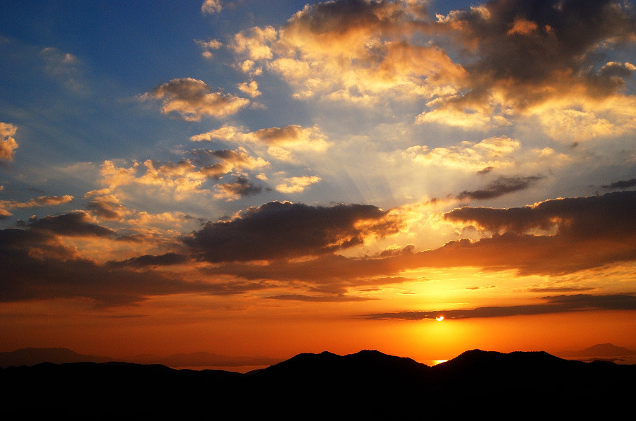 구름 좋았던 무선산의 해넘이