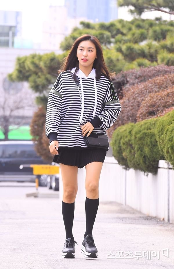 윤보라