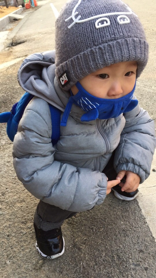 이금종 . 이진이 장구치는 모습 
