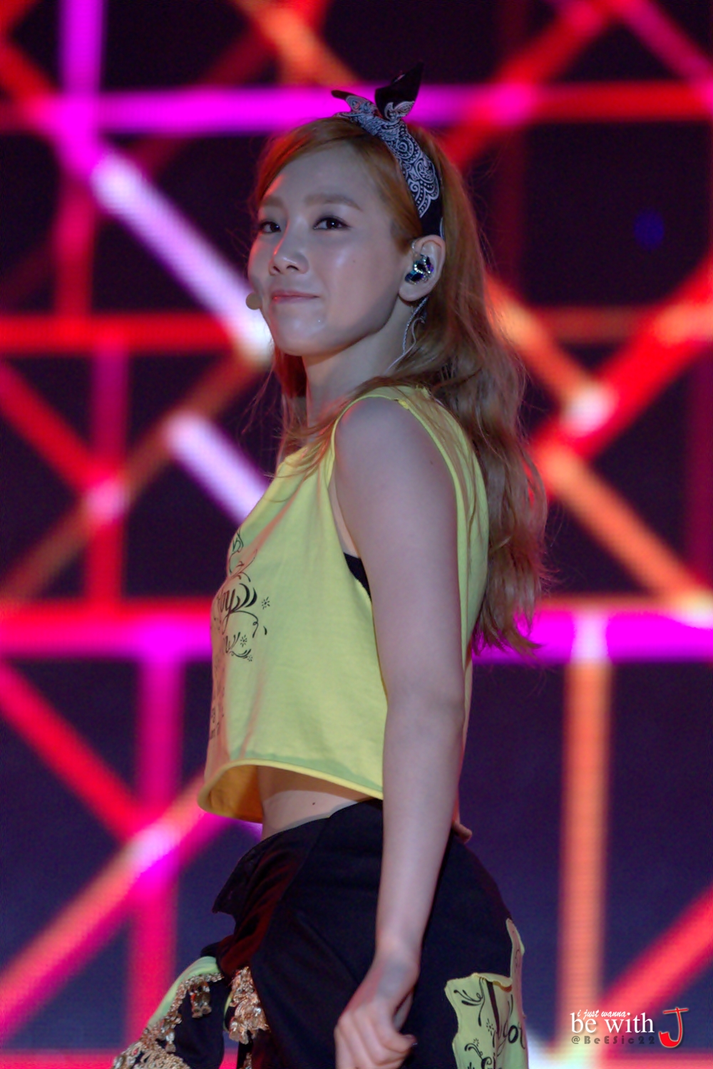 [PIC][29-03-2013]SNSD khởi hành đi Thái Lan để biểu diễn tại "Super Joint Concert" vào chiều nay - Page 16 24121D37515D83532F0F83